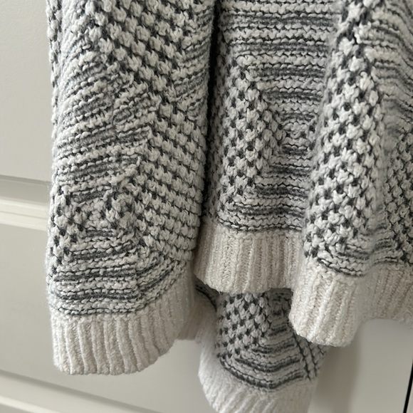 Cardigan - Picture 7 of 7